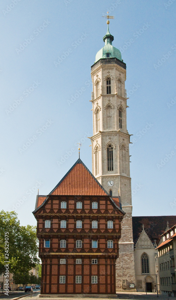 Alte Waage und Andreaskirche in Braunschweig