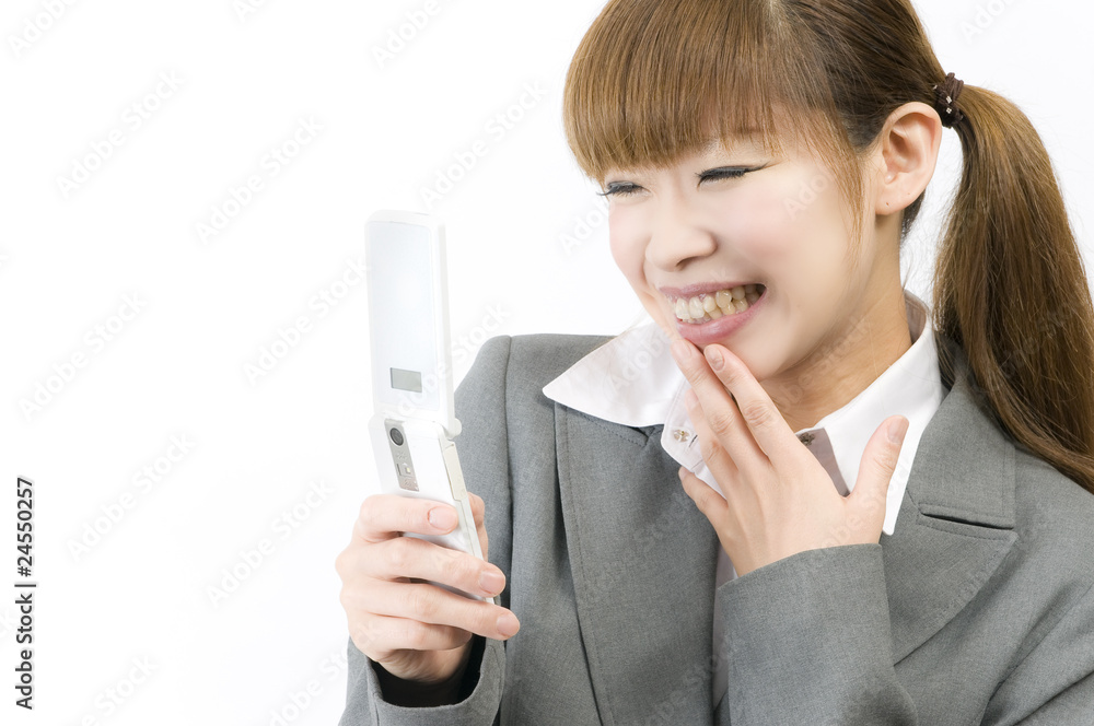 新入社員(メールを見る) 新入社員(メールを見る)