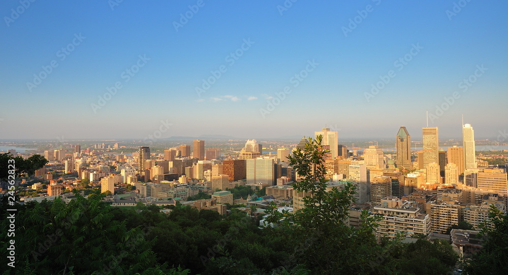Panoramique de la ville de Montréal.