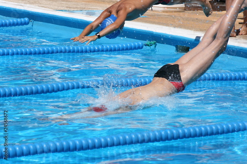 Natación. Salida estilo libre