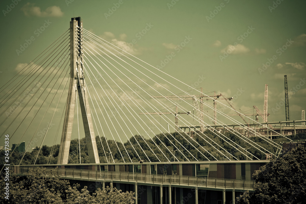 Fototapeta premium Most Świętokrzyski na Wiśle w Warszawie.