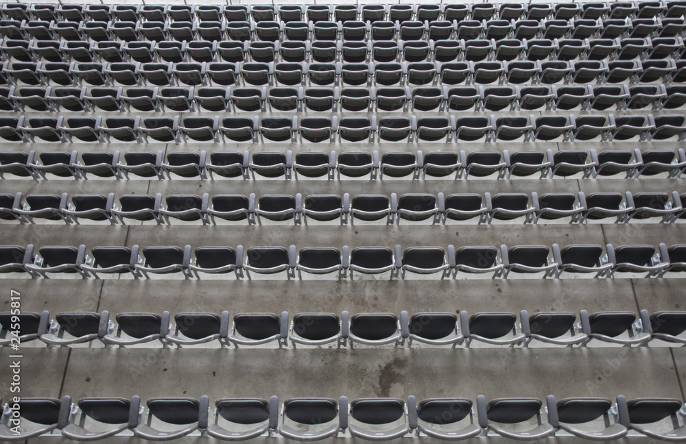 Viele Sitze im Stadion