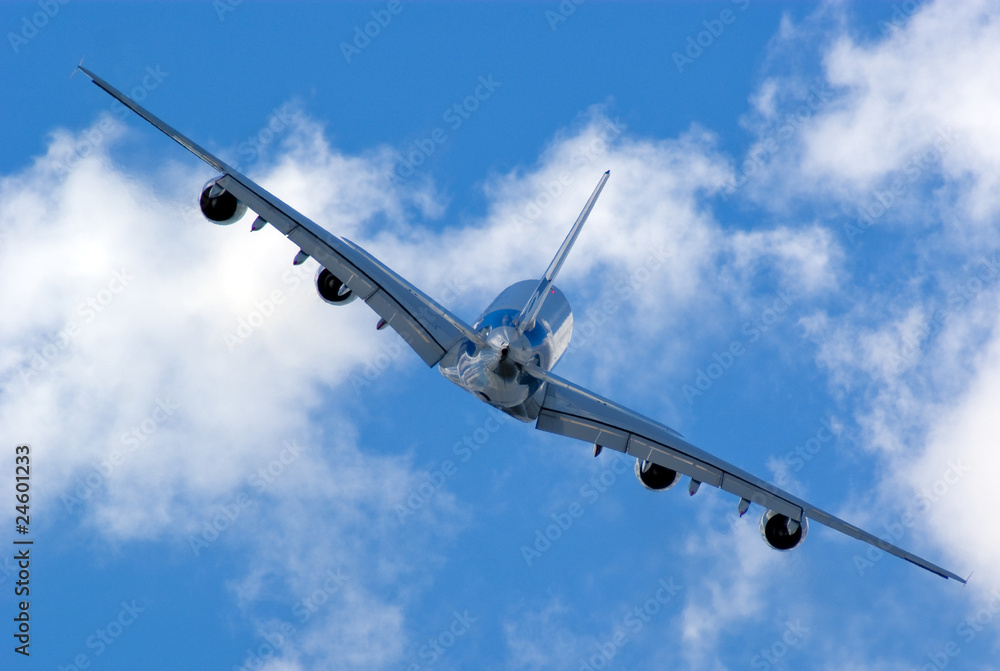 Farnborough Airshow 2010 - Airbus A380 in flight 6