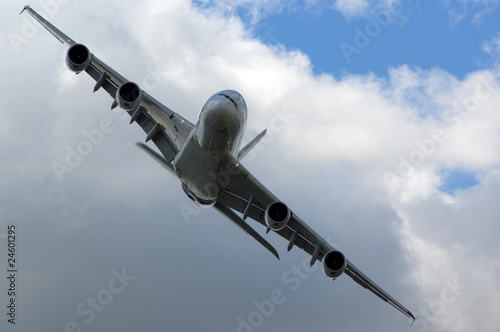 Farnborough Airshow 2010 - Airbus A380 in flight 4