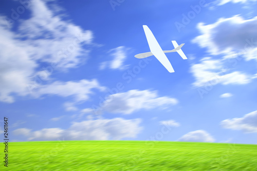 青空と紙飛行機