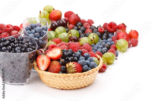 different kinds of berries