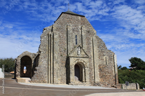 Eglise romane Saint-Nicolas (1020) photo