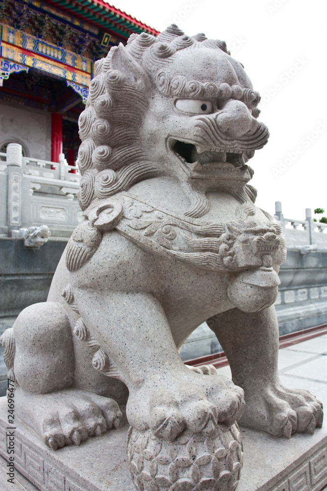 Naklejka premium Chinese dragon statue