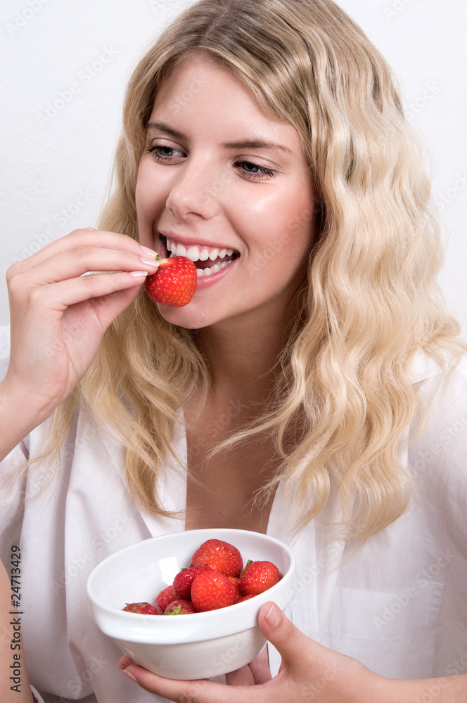 Junge Frau mit Obst Junge Frau mit Obst