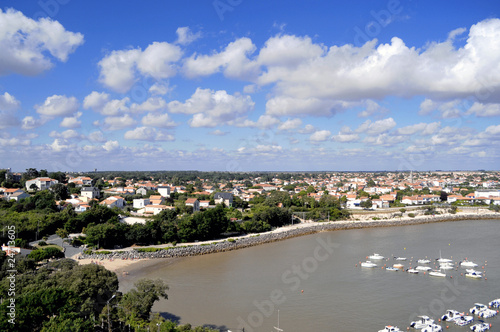 Vue a  rienne de Saint Georges de Didonne et son port