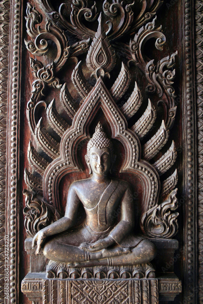 Fototapeta premium Wood Buddha Door, Thailand
