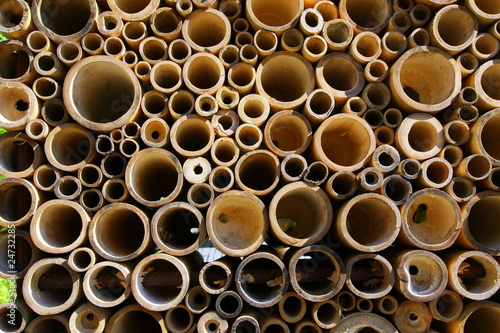 Empilement de chaumes de bambous