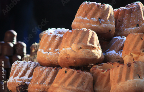 Kougelhopfs alsaciens au marché de strasbourg