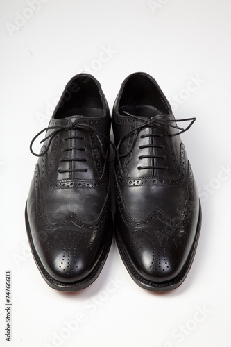 Men's classic black leather shoes