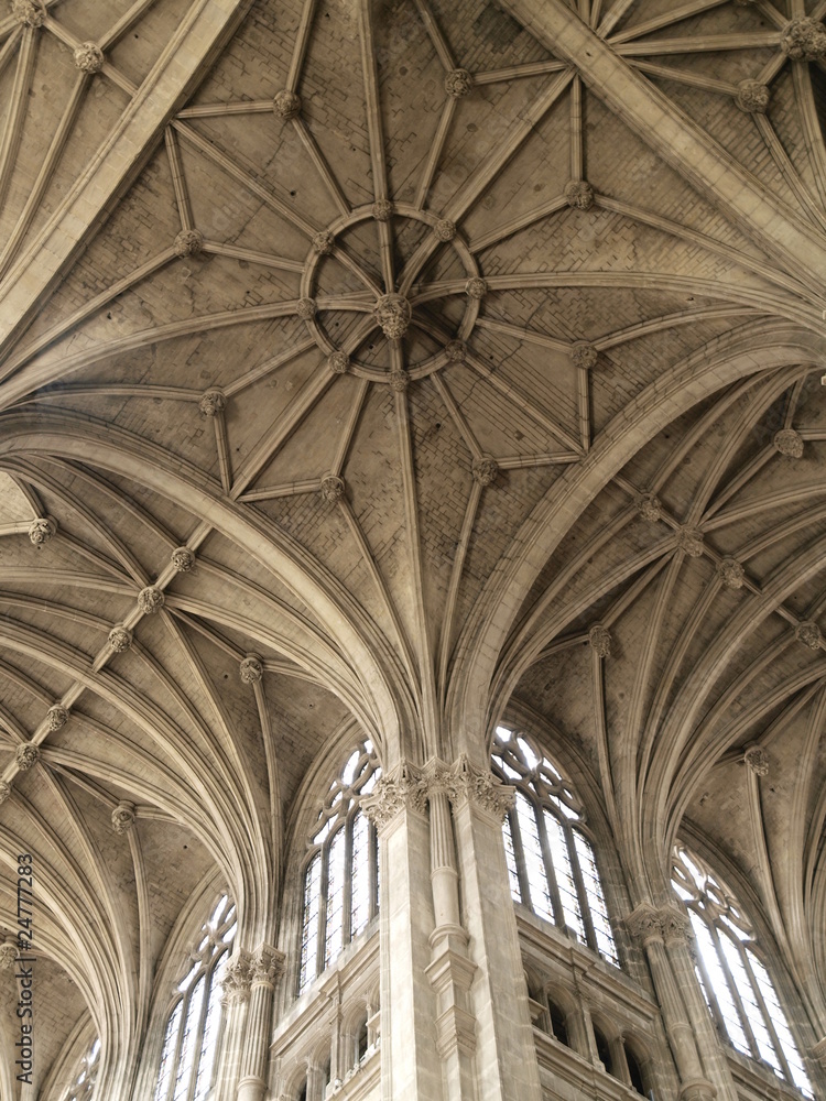 Iglesia gótica de San Eustache en Paris