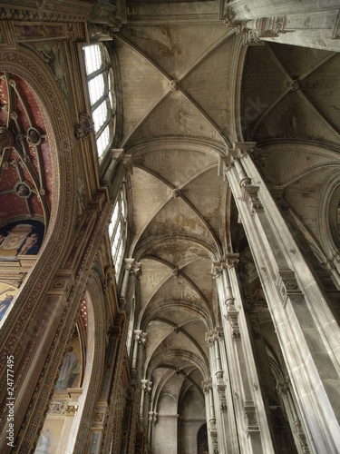 Iglesia gótica de San Eustache en Paris