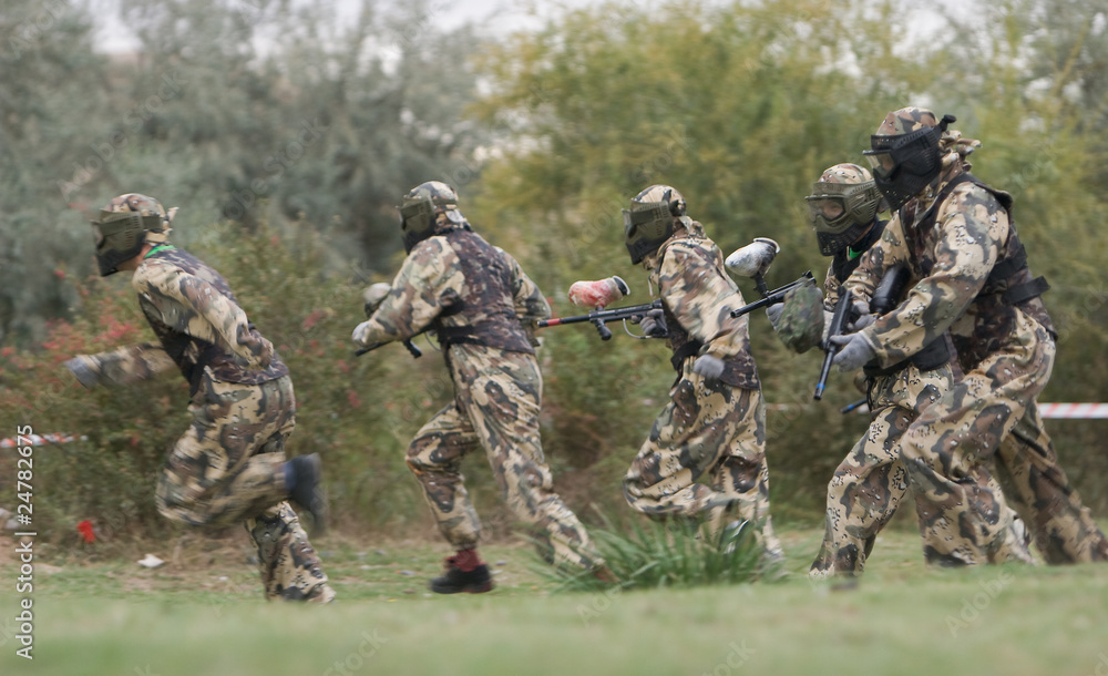Paintball team in attak (v) Paintball team in attak (v)