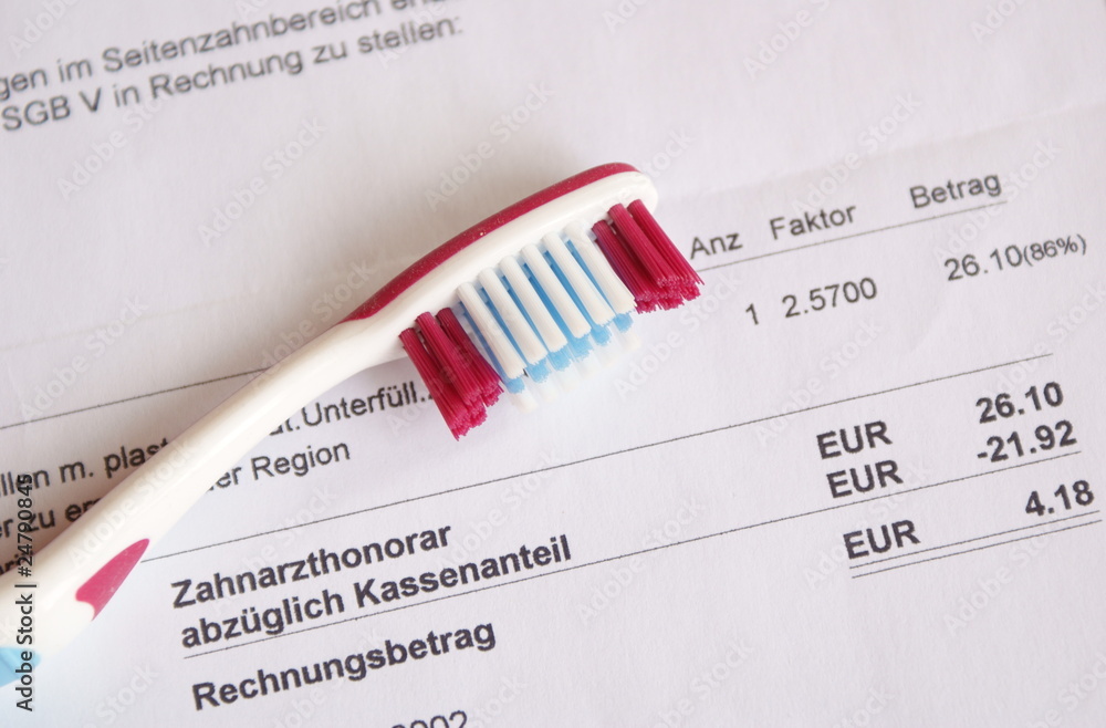 Zahnarzt / Rechnung StockFoto Adobe Stock