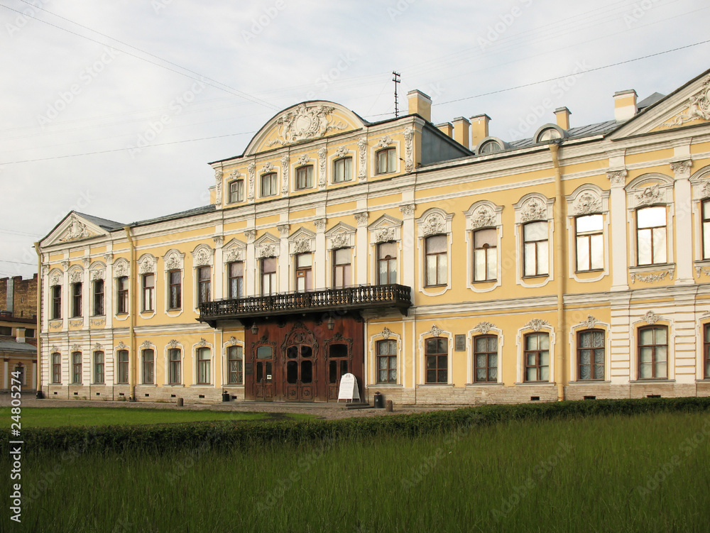 Naklejka premium Sheremetev Palace - Fountain home, St. Petersburg