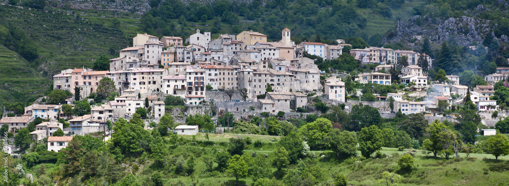 Hilltop village of Coursegouls in Provence