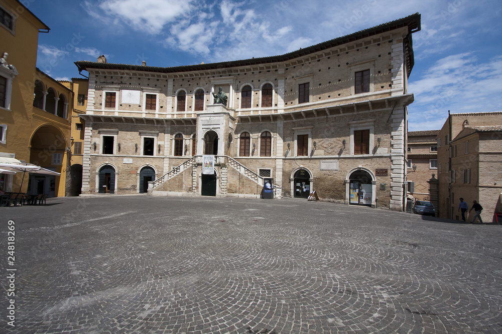 Fremo - Palazzo dei Priori