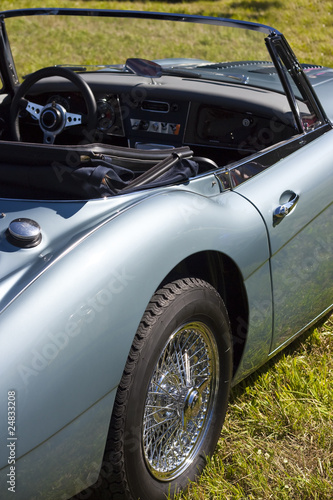 Foto Vintage british roadster in blue-gray