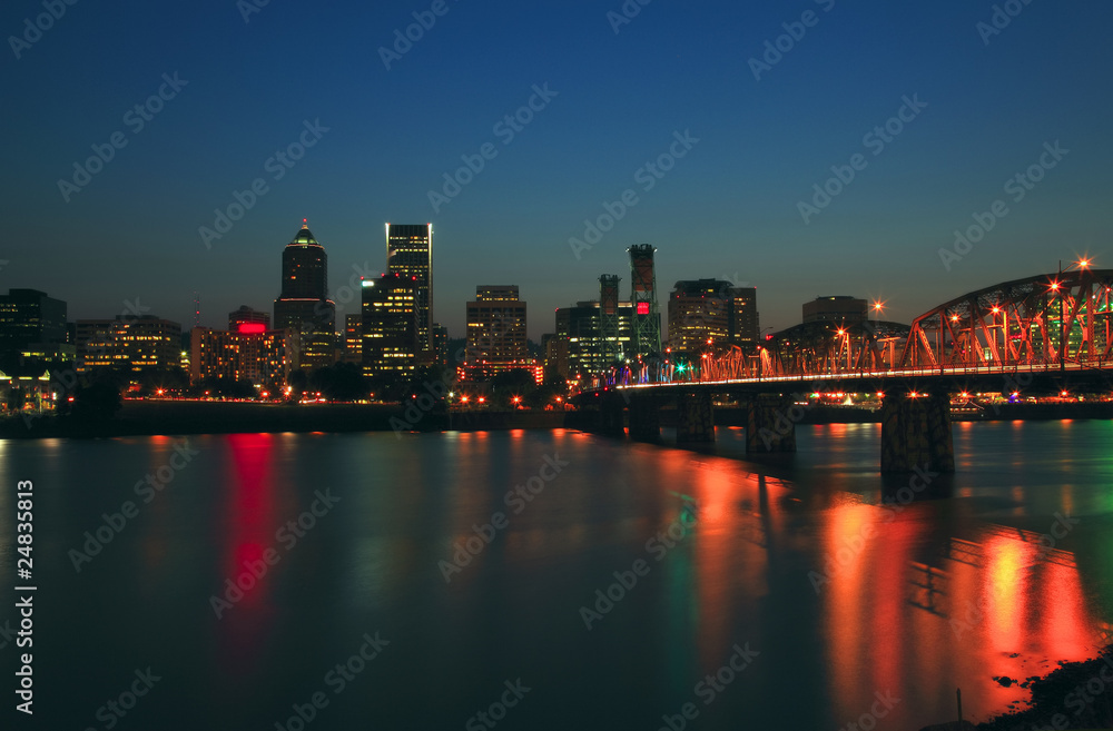 Fototapeta premium Night scene, Portland Oregon.
