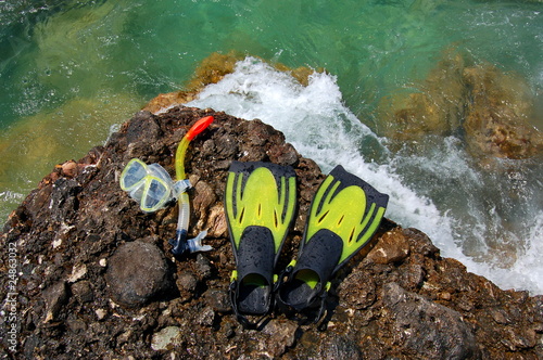 Snorkeling set na skale