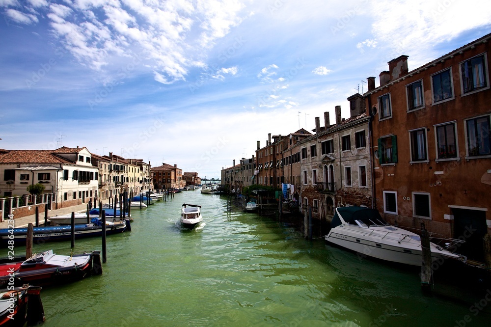Vue de Venise sur un canal
