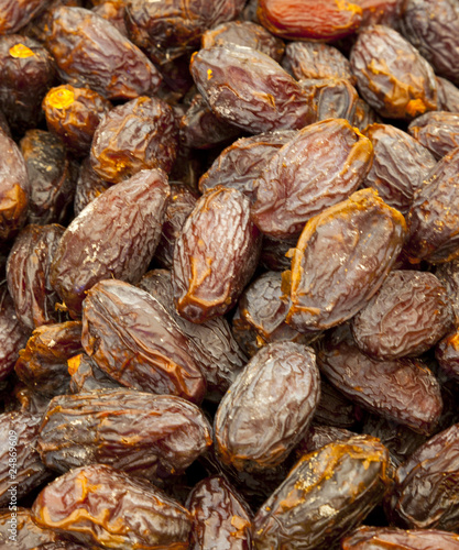 Wallpaper Mural dry dates on the market Torontodigital.ca