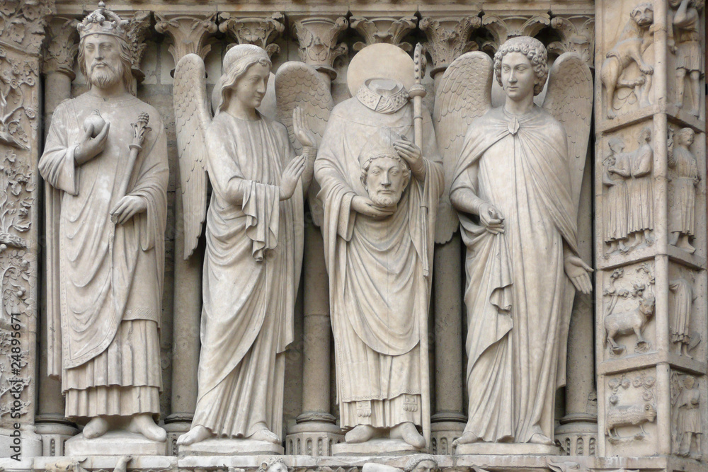 Notre Dame de Paris, Arche sud, Apôtre Denis, décapité