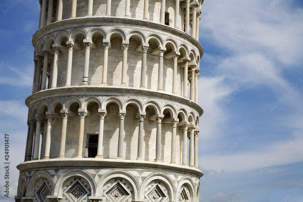 Pisa - facade of hanging tower