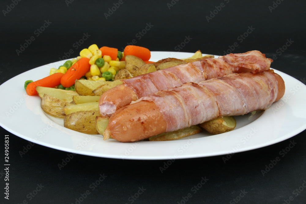 berner würstel mit Kartoffelecken und Gemüse berner würstel mit Kartoffelecken und Gemüse