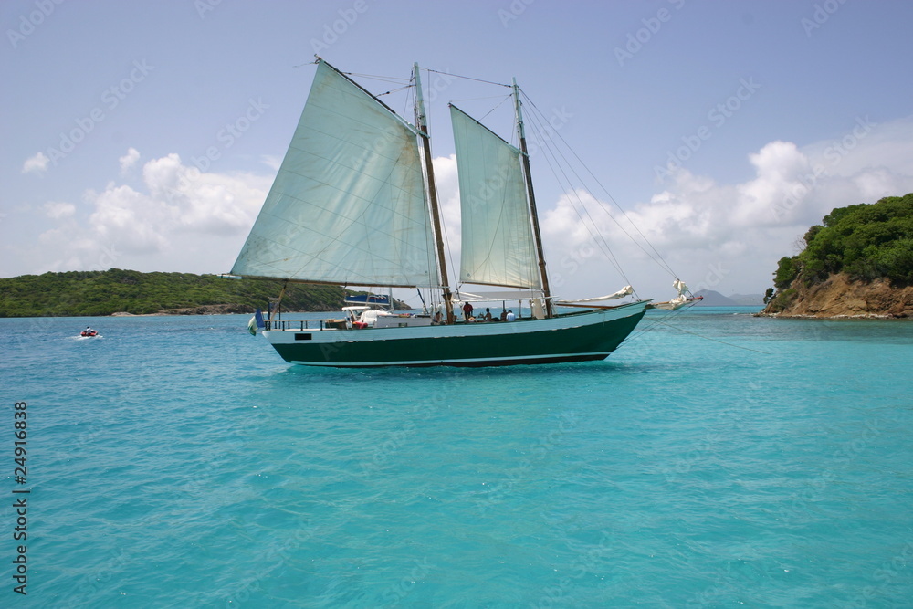 Fototapeta premium Bateau en caraibe