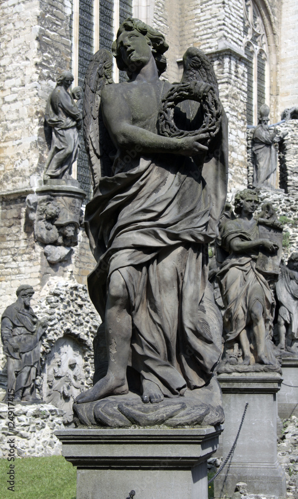 Naklejka premium Statue d'une église d'Anvers
