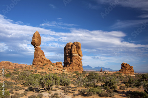 balanced rock in arches np