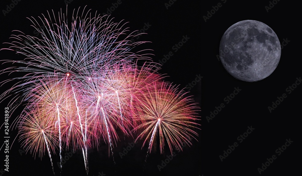 Fototapeta premium Espectaculo Pirotecnico con luna llena
