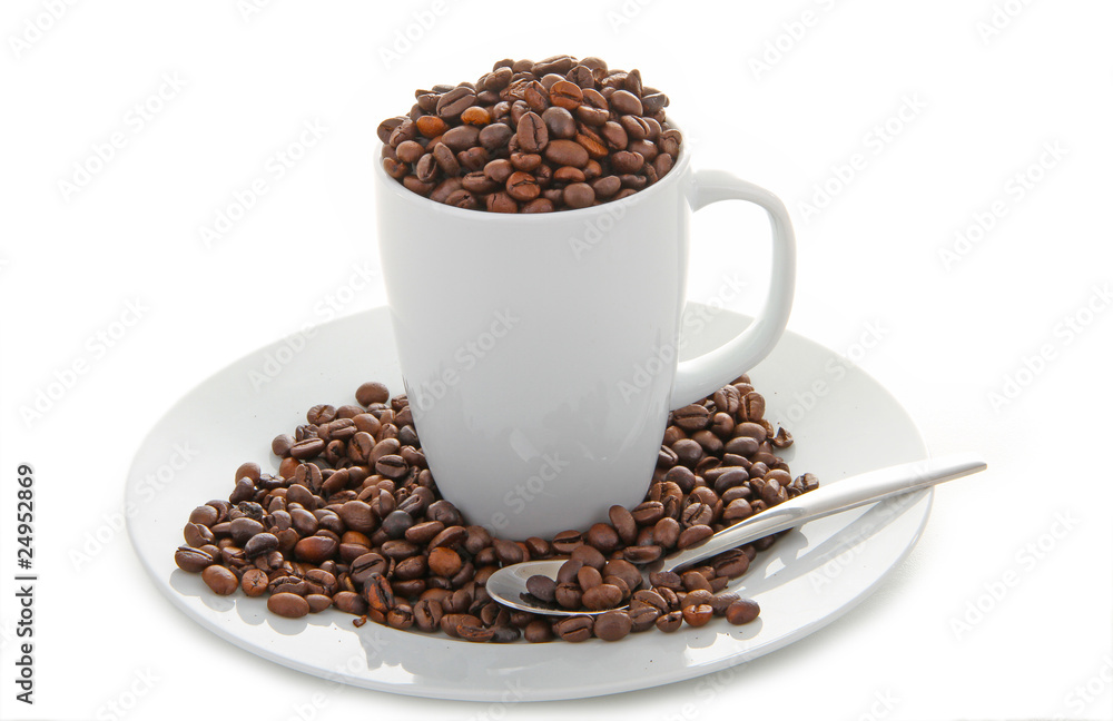 grains de cafe et tasse