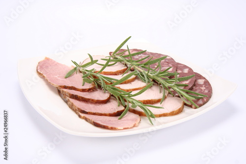Plate of assorted cold cuts (ham, sirloin, headcheese)
