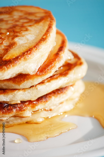 pancakes with honey