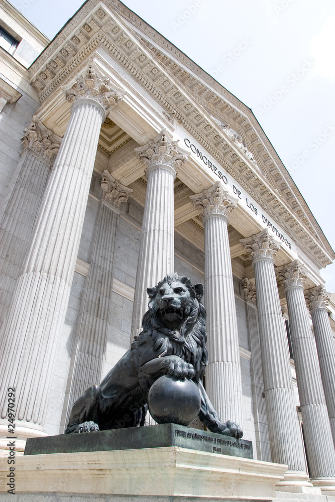 Fototapeta premium Spanish parliament building
