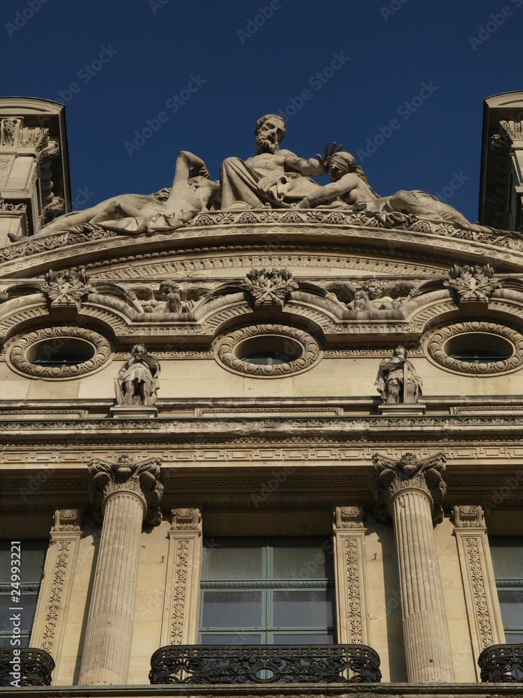 Fototapeta premium Museo del Louvre en Paris