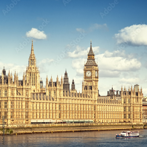Houses of Parliament, London. © fazon