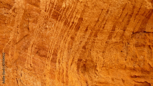Tableau sur toile ocre rouge