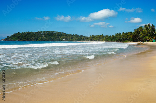 Fototapeta Naklejka Na Ścianę i Meble -  Idyllic beach. Sri Lanka
