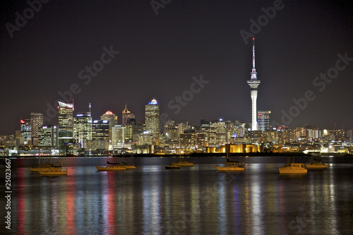 Auckland City Skyline © David_Steele