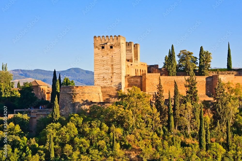 Fototapeta premium Alhambra at sunset, Granada, Spain