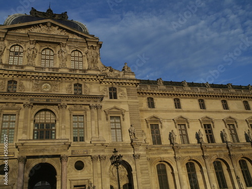 Museo del Louvre en Paris photo