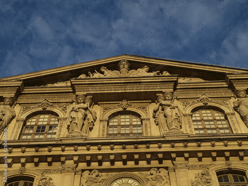 Fototapeta premium Museo del Louvre en Paris