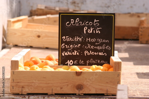 Abricots au marché